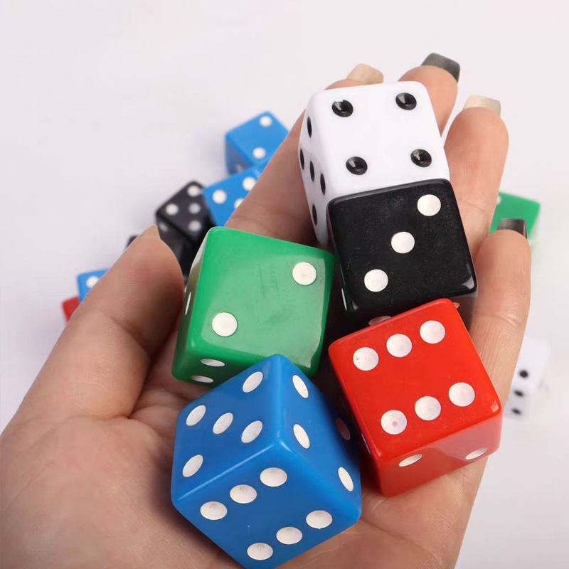 Party Games No Supplies - D6スクエアダイス キューブ 25MM 数字入り ドット付き パーティーギフト